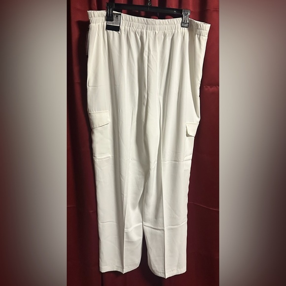 Soho Off-White Polyester Pants - Picture 2 of 4